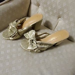 Gold block heel